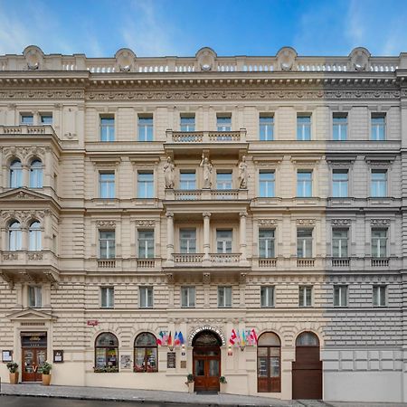 Boutique Hotel Seven Days Prag Exteriör bild