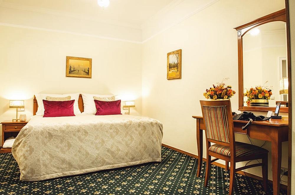 Boutique Hotel Seven Days Prag Exteriör bild